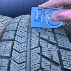 BLIZZAK  ブリザック スタッドレス　175/70-14の画像