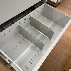 ☆ドリーム荒牧店☆ジモティー割引有【クリーニング済み】3段スチール収納/鍵欠品の画像