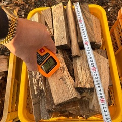 すぐに売り切れましたので
追加製作しました、二晩分 テント用薪ストーブ薪の画像