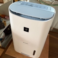 SHARP｜シャープ  CV-G71-W 衣類乾燥除湿機 ホワイト系 [木造9畳まで /鉄筋18畳まで /コンプレッサー方式]CV-G71-W 衣類乾燥除湿機 ホワイト系 [木造9畳まで /鉄筋18畳まで /コンプレッサー方式]の画像