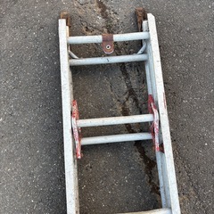 ２連梯子の画像