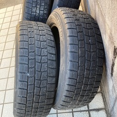 スタッドレスタイヤ四本セットの画像