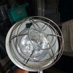 投光器4個セットで2500円　1個だと1000円の画像