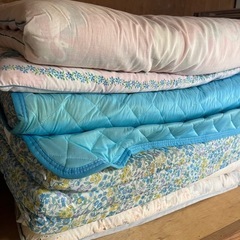 毛布や夏布団、敷布団類まとめての画像