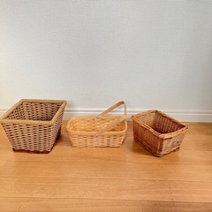 天然素材　カゴ　編み籠の画像