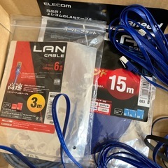 LANケーブル大量の画像