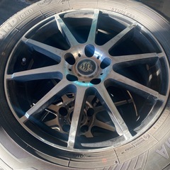 スタッドレスタイヤの画像