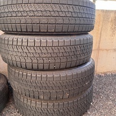 スタッドレスタイヤ＋ホイール 4本セットの画像