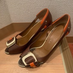 ダイアナ　パンプスの画像