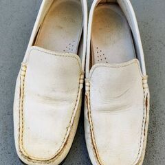 本革デッキシューズ・25.5cm　アイボリー色でオサレ😊👍　　Hana🌸の画像