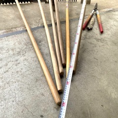 畑仕事に便利な農具！！農作業 道具 一式 鍛冶屋  畑仕事 手仕事 道具 刈込鋏 平鍬 小 ハガネ付 枝切り鋏  農具 土おこし 土起こし　 古民具 手工具 中古の画像