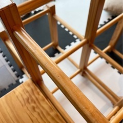 木製ジャングルジムと滑り台の画像