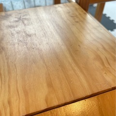 木製ジャングルジムと滑り台の画像