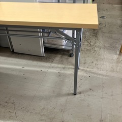 A2512-265 折りたたみ長テーブル 中古の画像