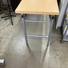 A2512-265 折りたたみ長テーブル 中古の画像