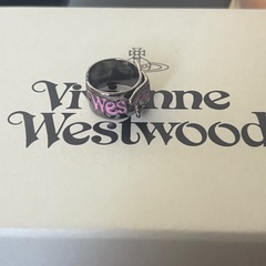 Vivienne Westwoodリング
の画像
