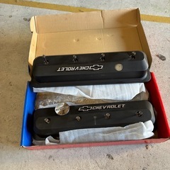 シボレーパフォーマンス アルミバルブカバーの画像