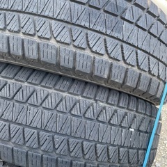 引き取り限定225/70R16 BS BLIZZAK DM-V3 4本setの画像