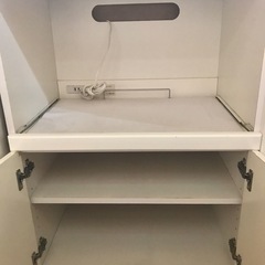 ジャングルジャングル貝塚店　レンジ台　白　ホワイト　棚付き　コンセント付き　中古　貝塚市　二色浜の画像