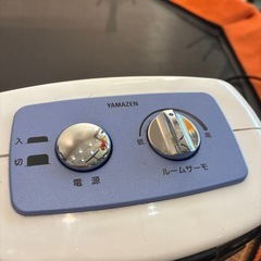 ミニ　ファンヒーター　600wの画像