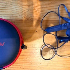 bluetooth  イヤホン4種の画像