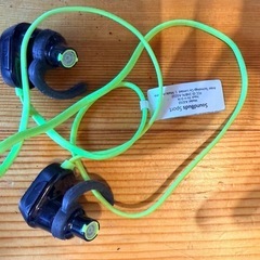 bluetooth  イヤホン4種の画像