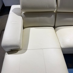 カウチソファー　レザー　ヘッド可変機能付きの画像
