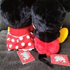 ミッキーと　ミニーのぬいぐるみの画像