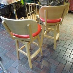 大川家具 貞苅椅子製作所 カウンターテーブルセット テーブル+カウンター椅子2点 回転イス ナチュラル カフェ風 札幌市 東区 新道東店 の画像