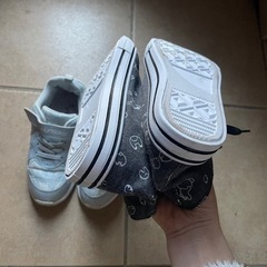 スニーカー　2点セットの画像