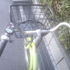 電動26インチ 税別￥36.182- 新基準サイモト　Emile　幼児二人乗り対応　良品6.2Ah 電動自転車　３ヶ月保証　黄緑1209の画像