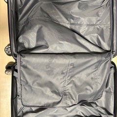 海外旅行に最適　105Lスーツケースの画像