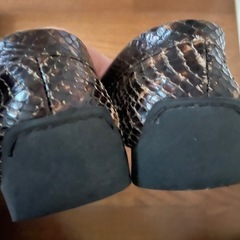 SIHART WEITZMAN中古靴の画像