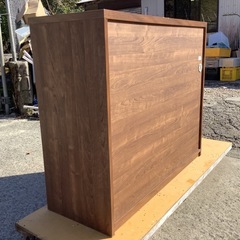 【リサイクルサービス八光】幅119.3cm　土井インテリア(株)　1口コンセント付き　ダークブラウンキッチンカウンターの画像