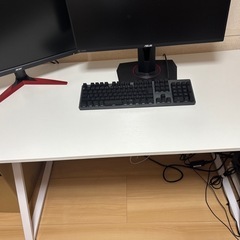 pc,ゲーミングデスクの画像