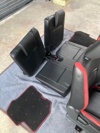 JB23W スズキ ジムニー 9型 クロスアドベンチャー シート1台分 フロアマット セット 全席ヘッドレストあり 黒革シート シート