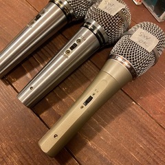 peimoダイナミックマイク 3本セット1本スイッチオフになりませんの画像