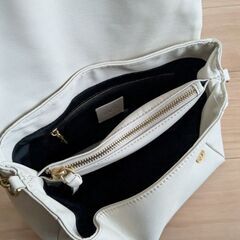 ZARA　バッグの画像