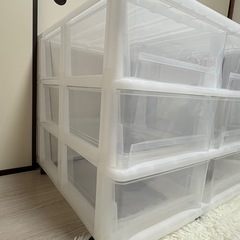 押し入れ収納ケースの画像