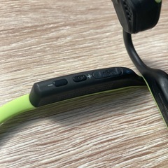 shokz骨伝導イヤホンの画像