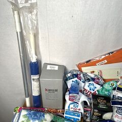 【B470】日用品/雑貨/色々まとめ/ハンディモップ/水筒/洗濯洗剤/ぞうきん/マスク/水切りネット/トイレクイックル他の画像