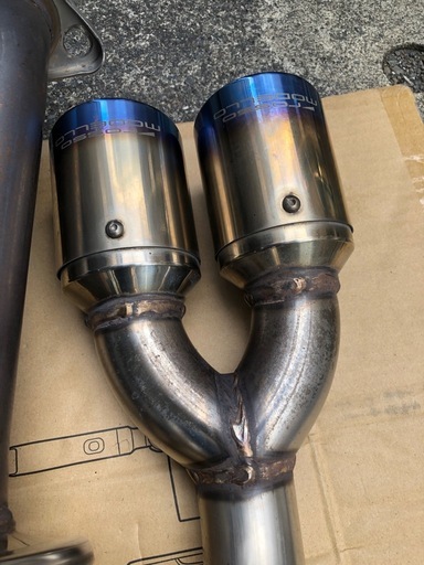 ロッソモデロDA17Vエブリィステンレス製デュアルテールマフラー車検