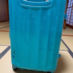 スーツケース　キャリーケースの画像