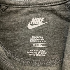 ナイキ、ロンパースの画像