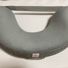 エルゴ授乳クッション(美品)の画像