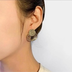 新品　ピアス３点セットの画像