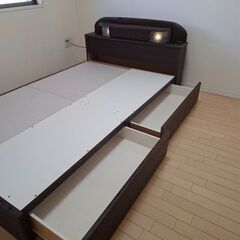 セミダブルベッド(引き出しつき)の画像