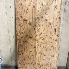 【無料で差し上げます】木の板（合板）計2枚の画像