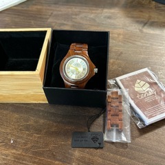 tenseの木製　腕時計の画像