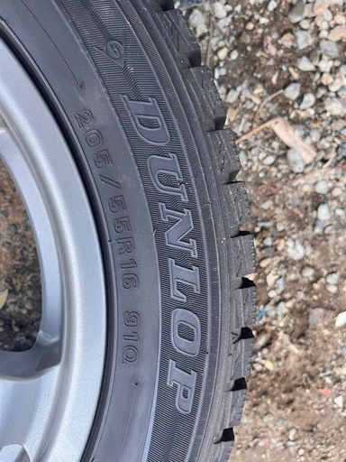 205/55R16ダンロップスタッドレスタイヤホイール4本